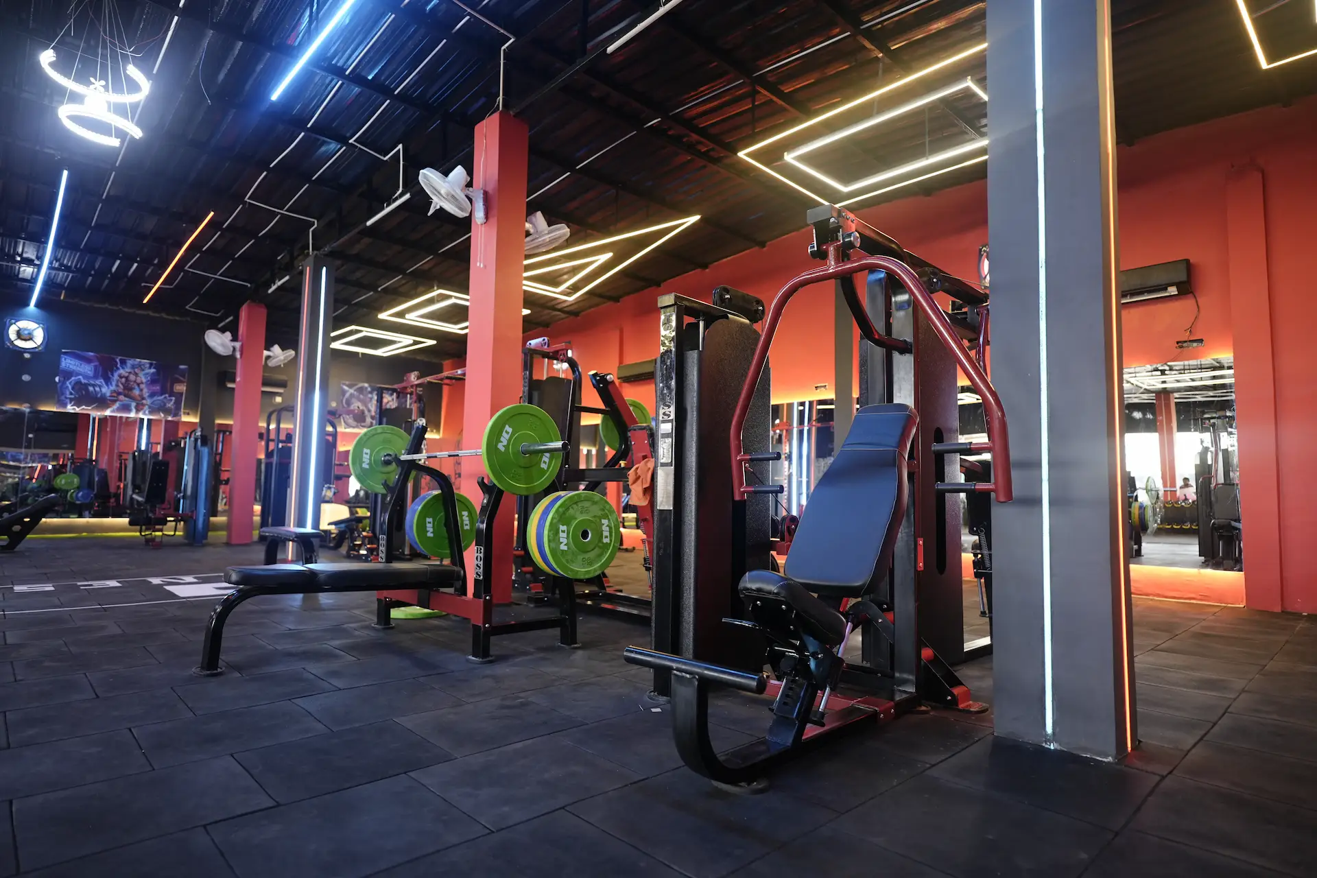 Strength machine zone and training floor at GPM Fitness