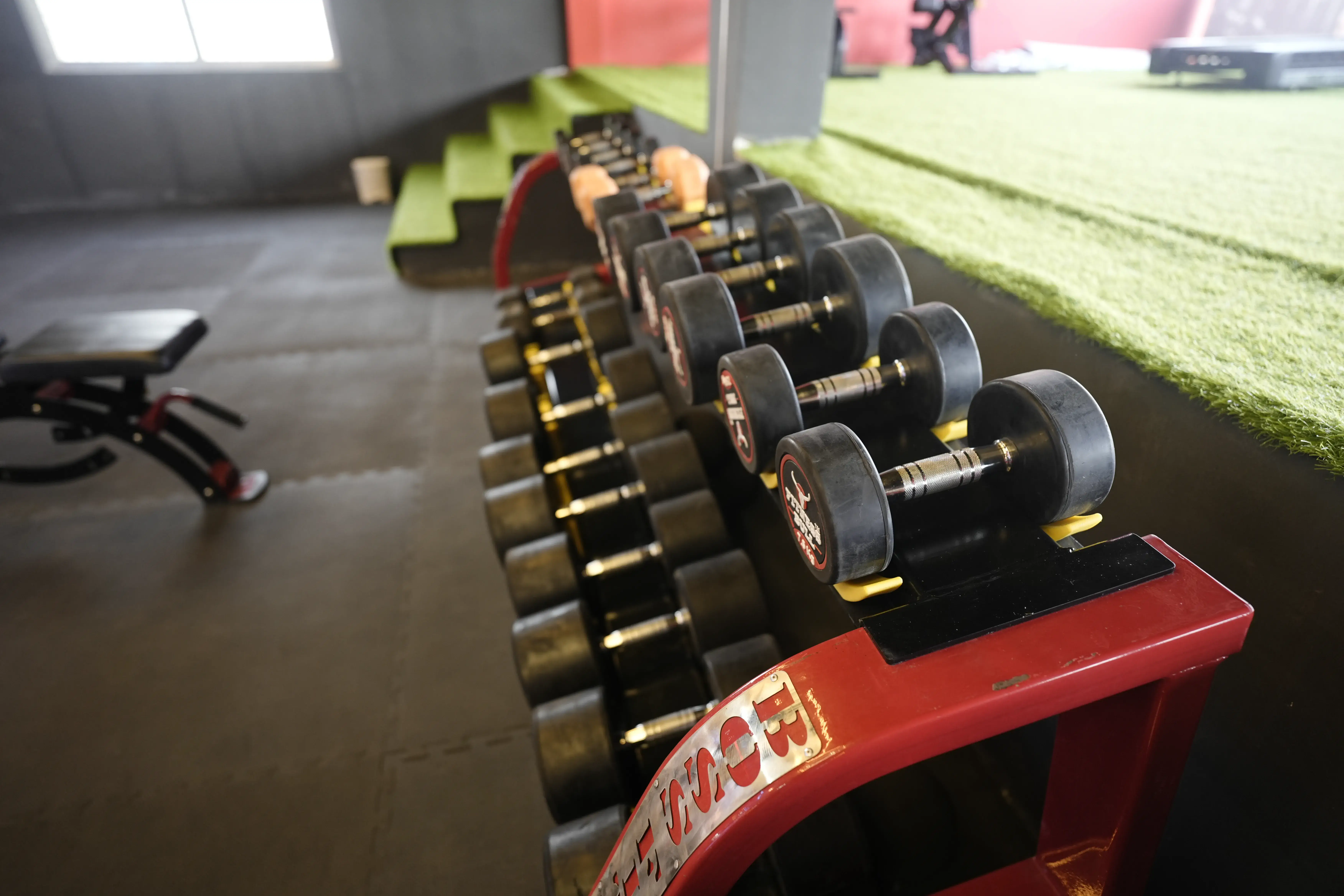 Strength machines and training floor at GPM Fitness